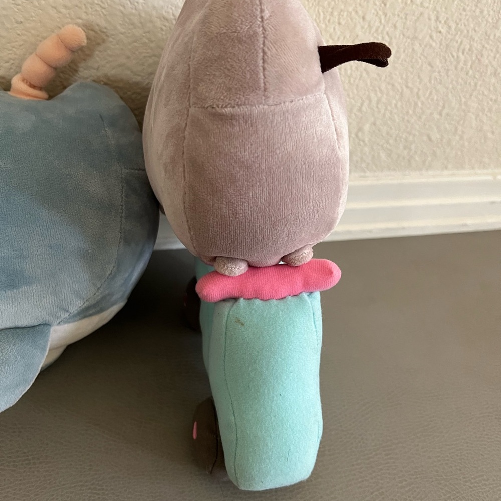 One set of (3) Pusheen Plushes - Picture 6 of 6